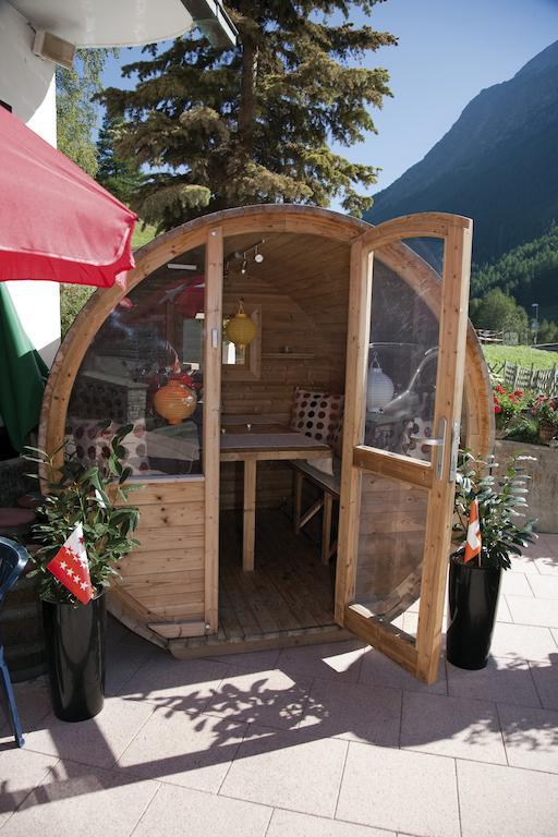 Pension Schoenblick Saas-Grund Exterior foto